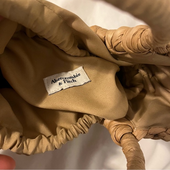 Abercrombie Wicker Basket Crossbody Bag - Picture 4 of 9